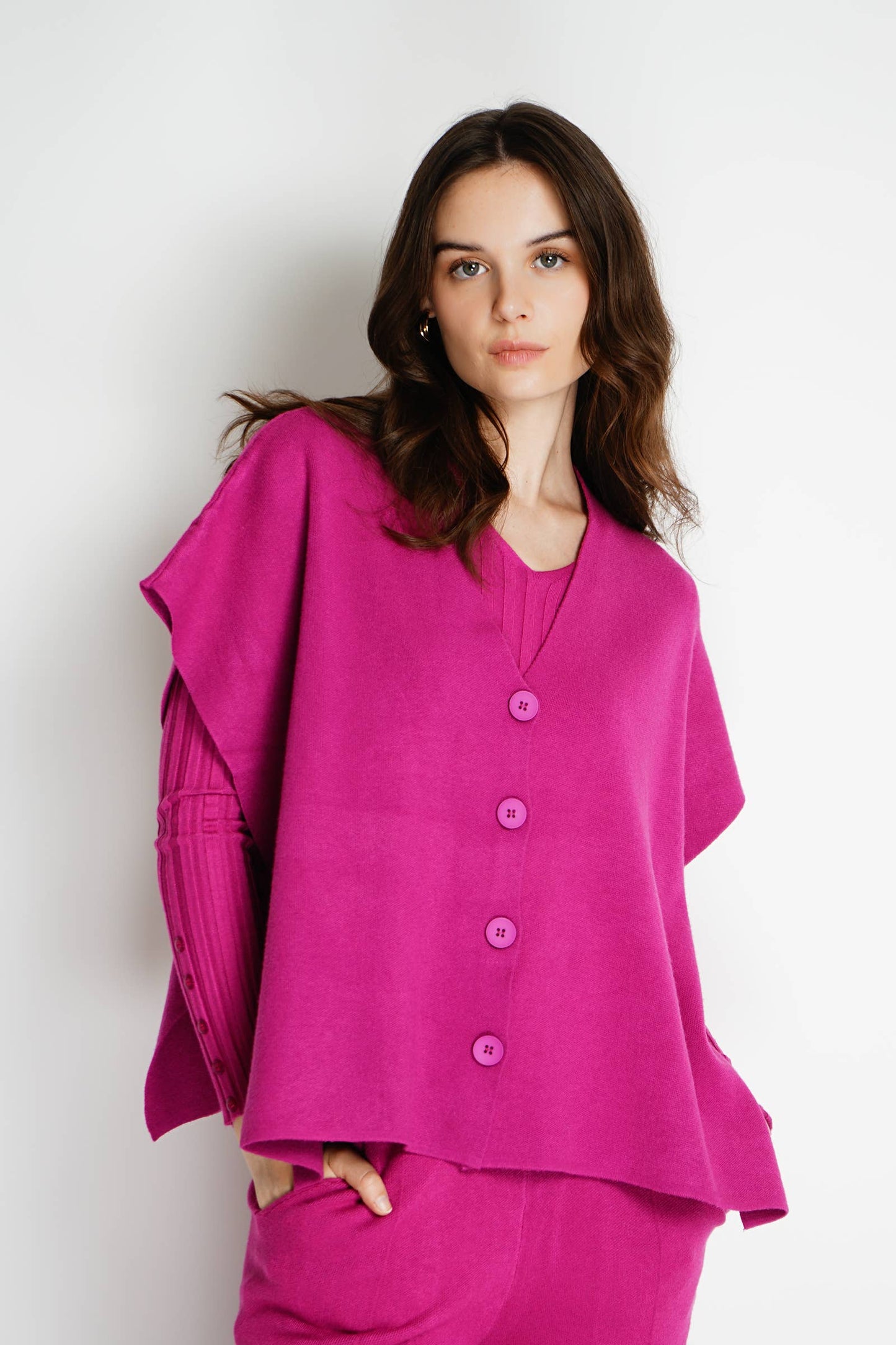 25210 knitted sleeveless vest: Camel