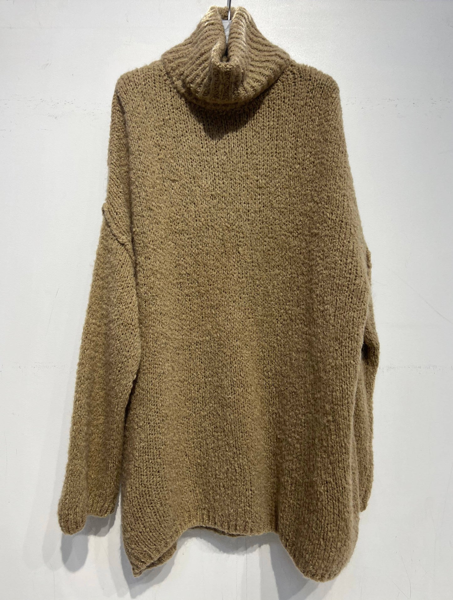 3228 soft turtleneck wool and mohair sweater: Camel / One size