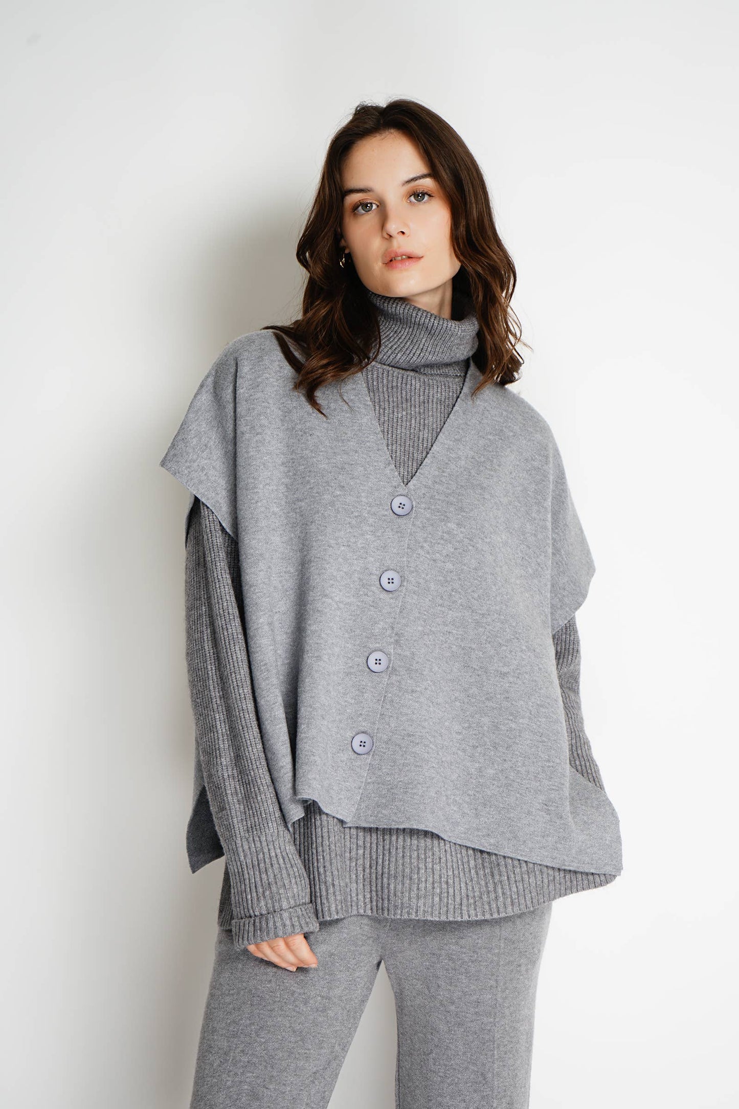 25210 knitted sleeveless vest: Taupe