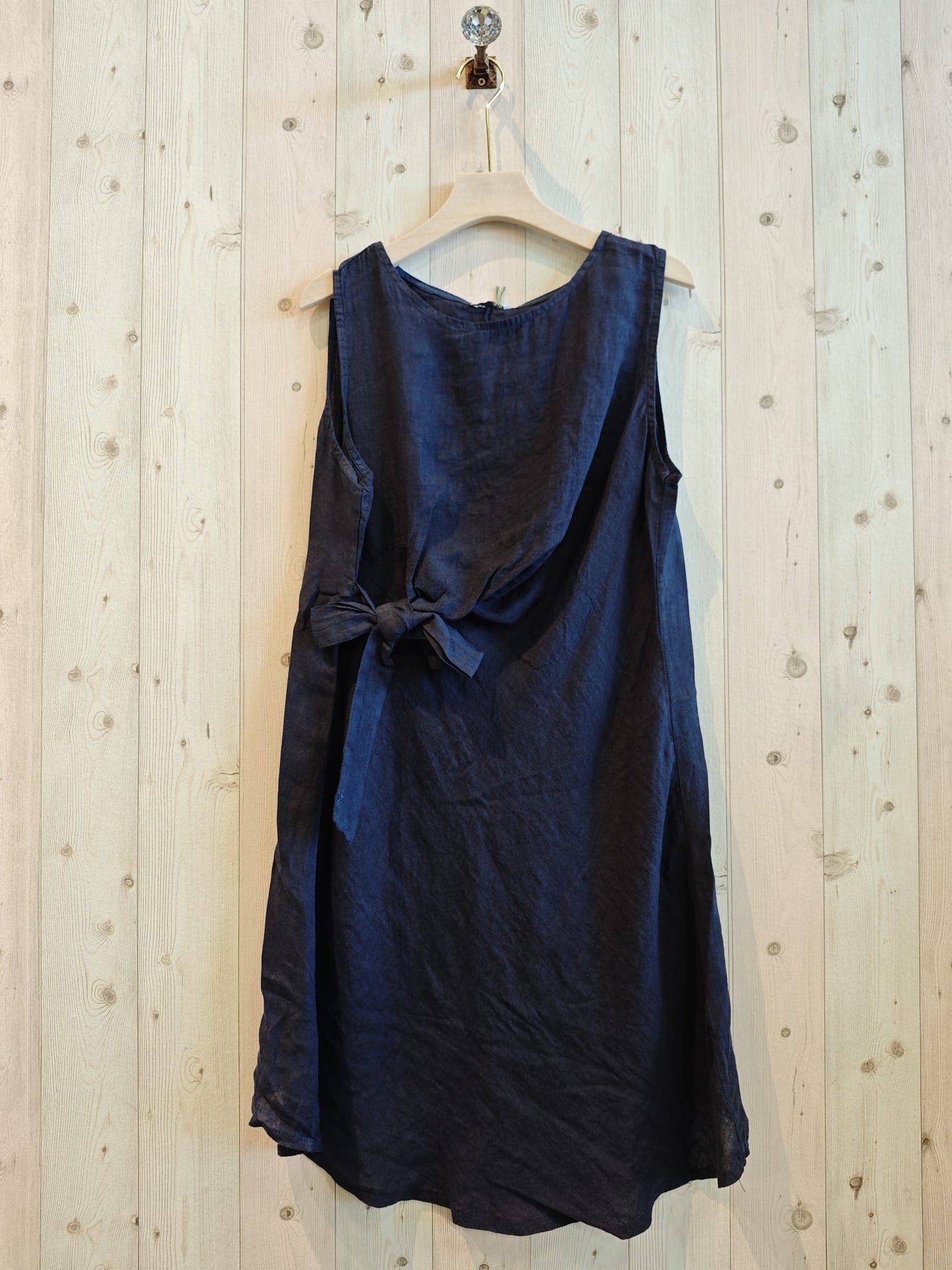 REF 5108 SLEEVELESS DRESS WITH BOW: BEIGE