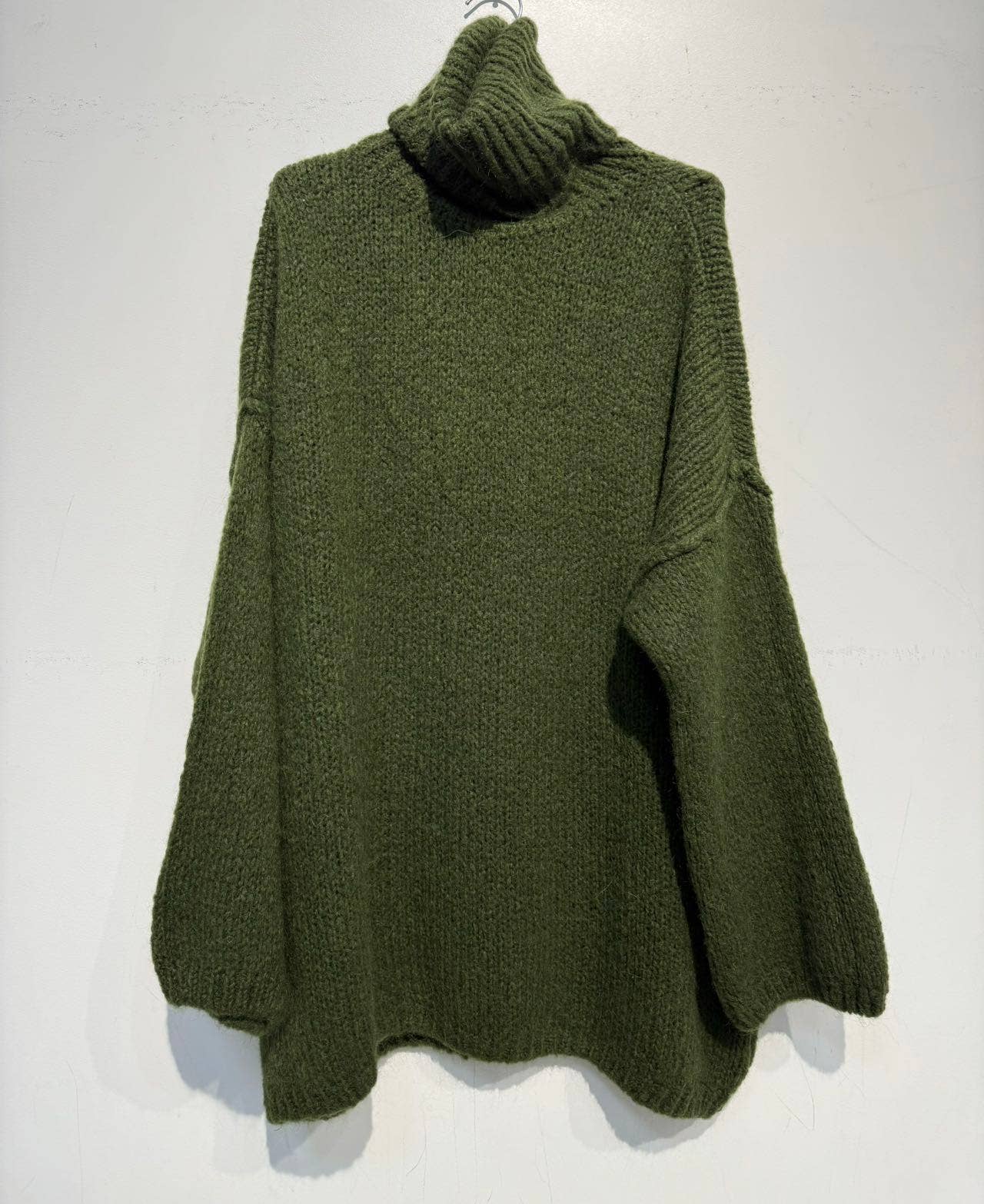 3228 soft turtleneck wool and mohair sweater: Ecru / One size