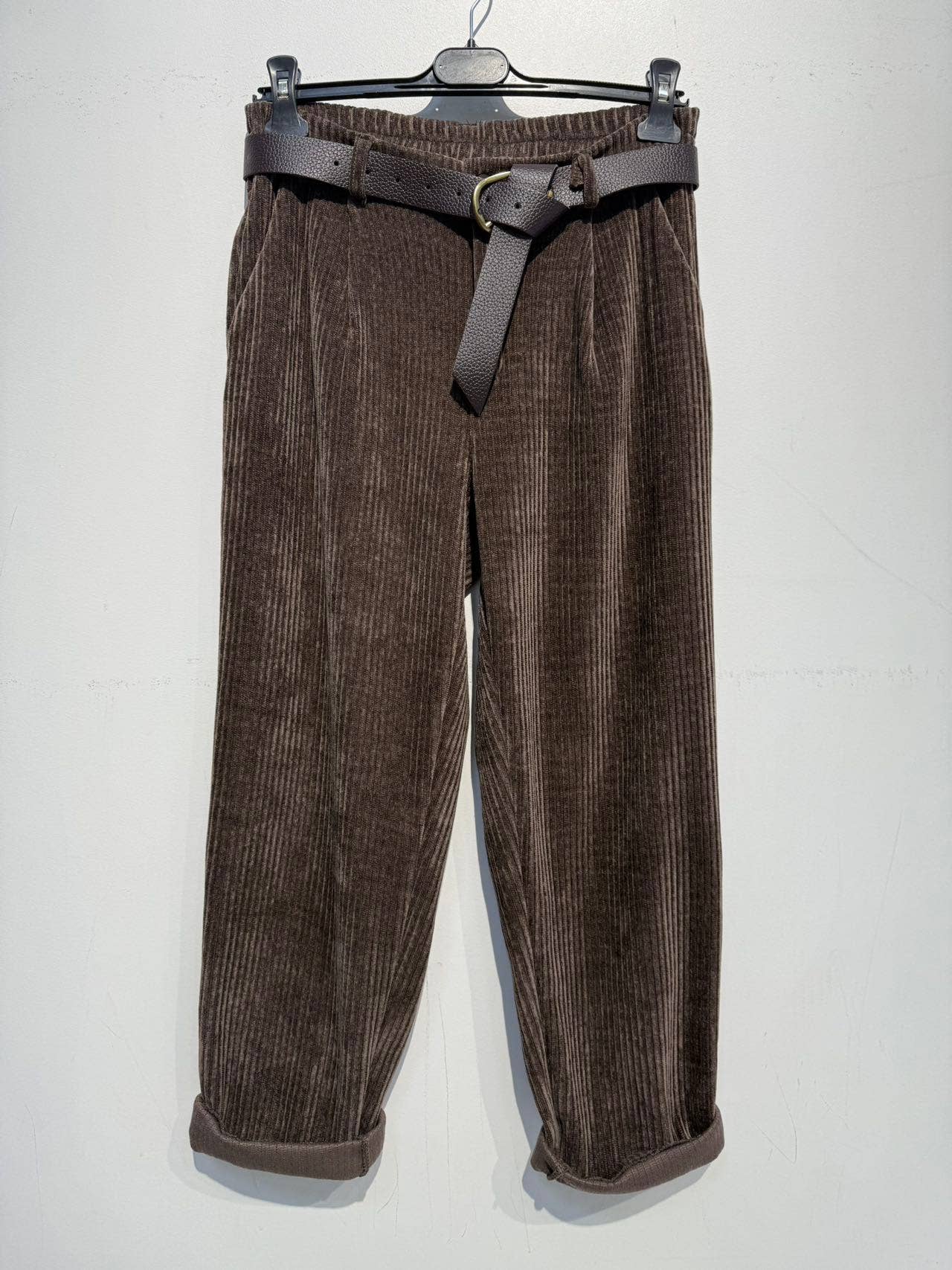 Corduroy pants with belt 124164: Taupe / L