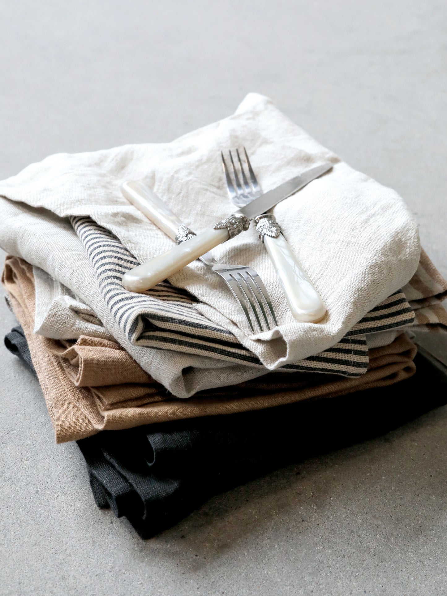 Champagne deco cutlery set of 4