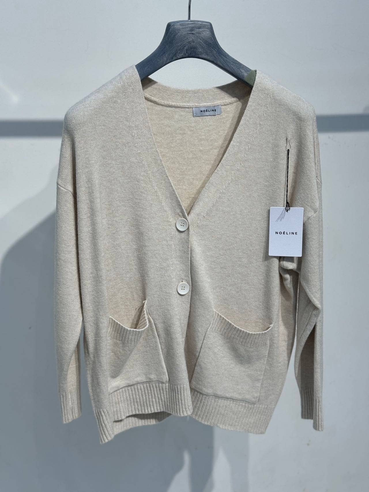 Knitted cardigan 25217: Taupe