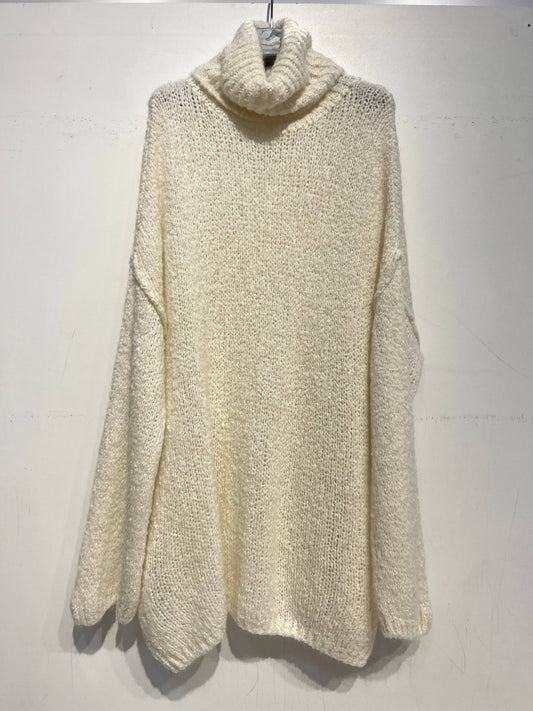 3228 soft turtleneck wool and mohair sweater: Ecru / One size
