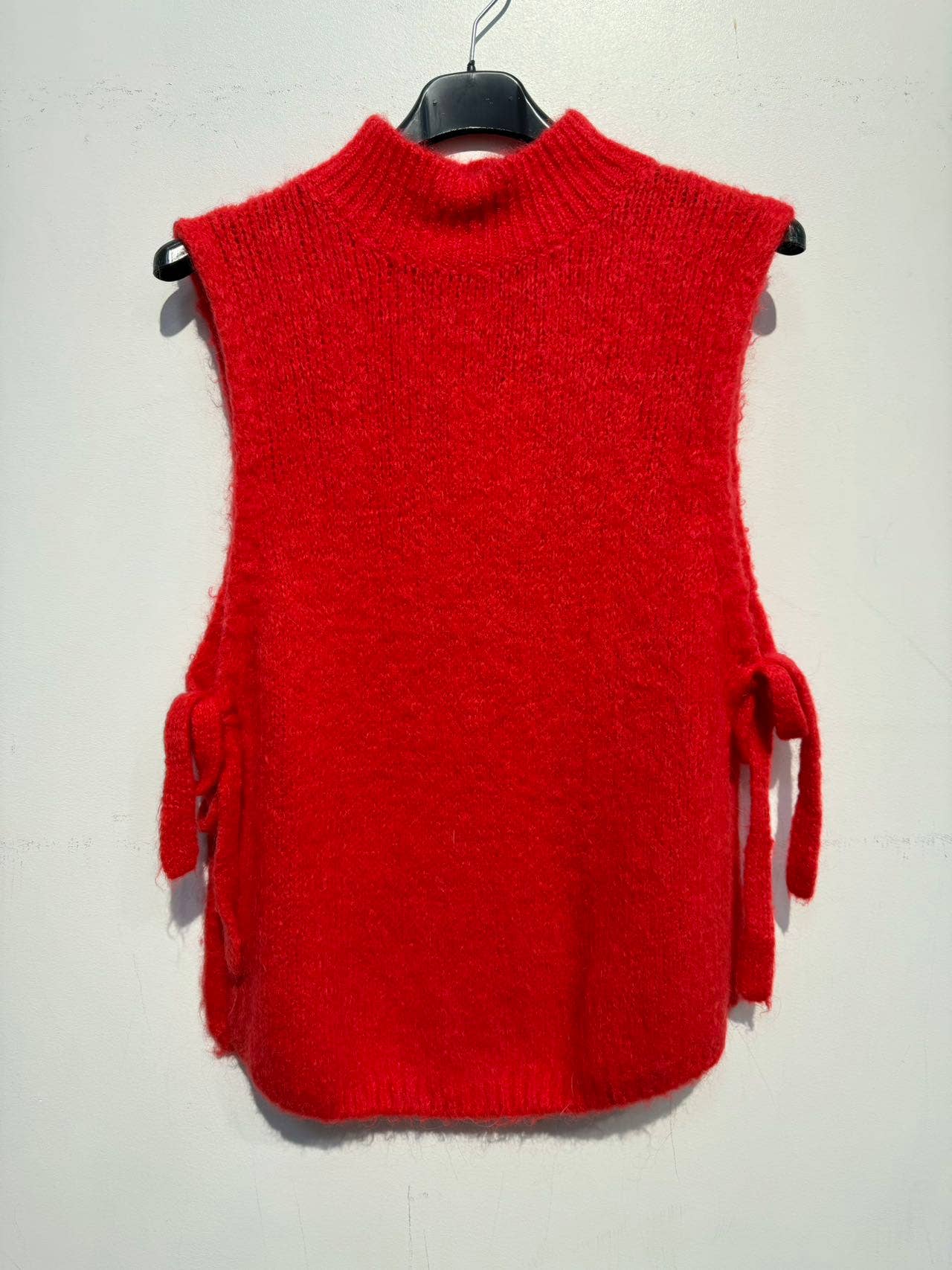 Sleeveless sweater in baby alpaca and wool 3451: Camel