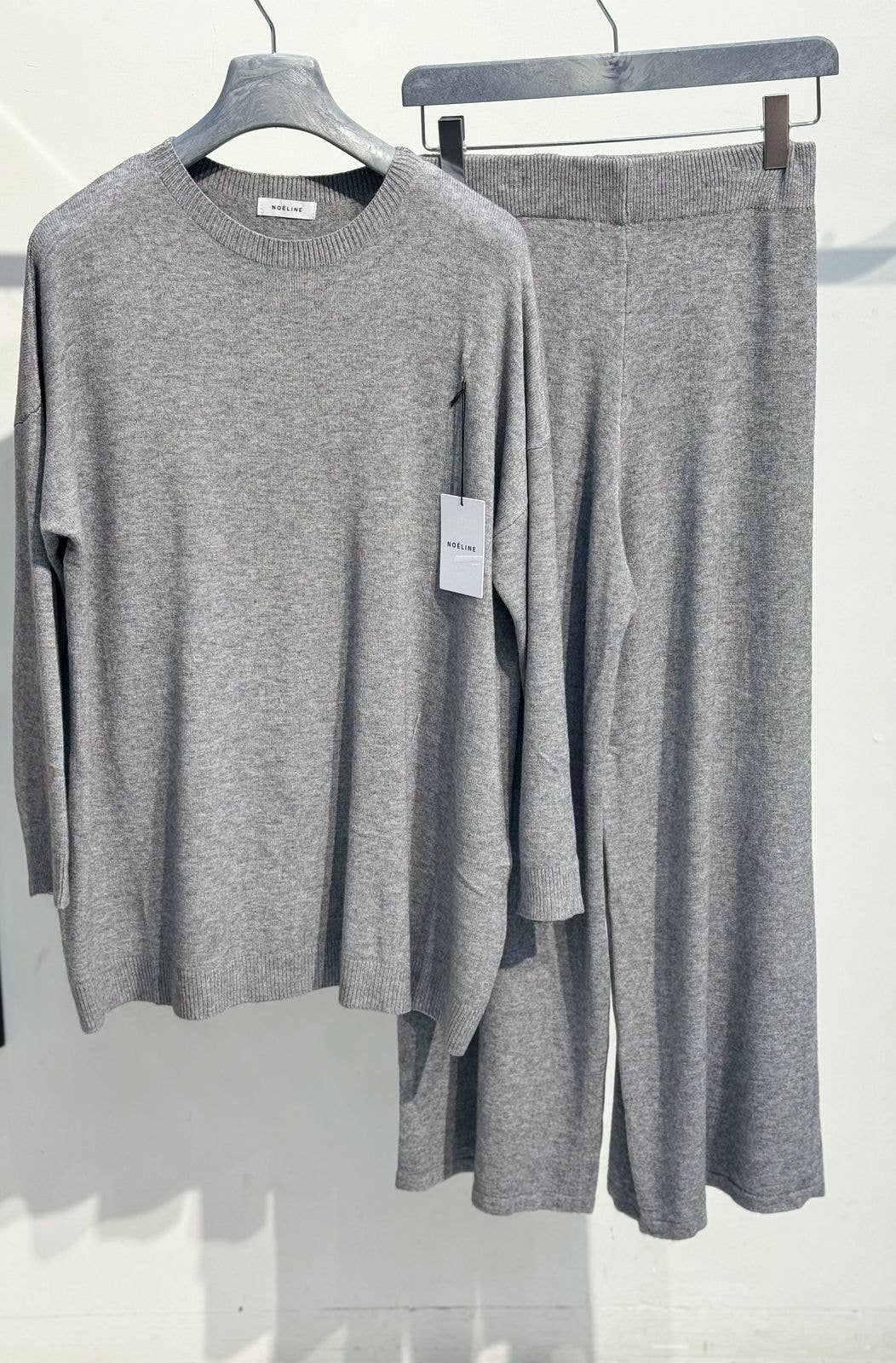 Knitted sweater & pants set 25302: Taupe