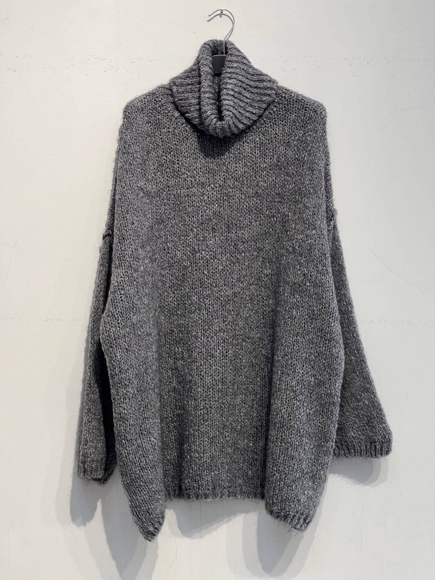 3228 soft turtleneck wool and mohair sweater: Ecru / One size