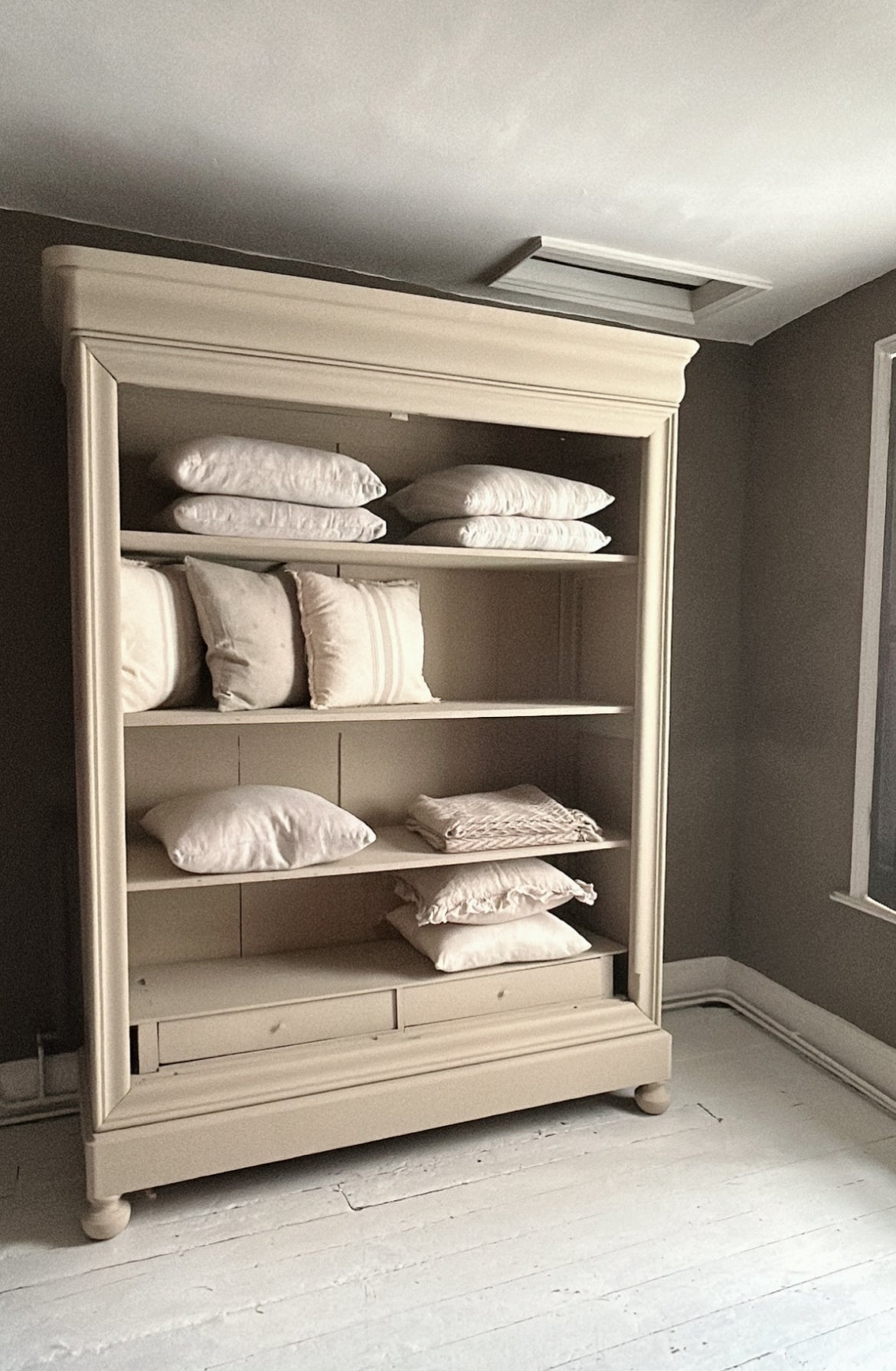 Open armoire bookcase - display armoire