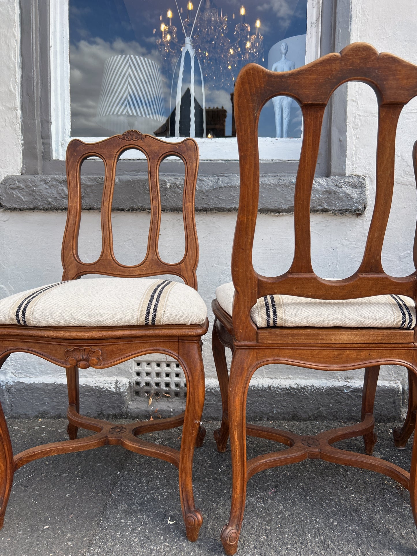 Set of 6 french Louis chairs