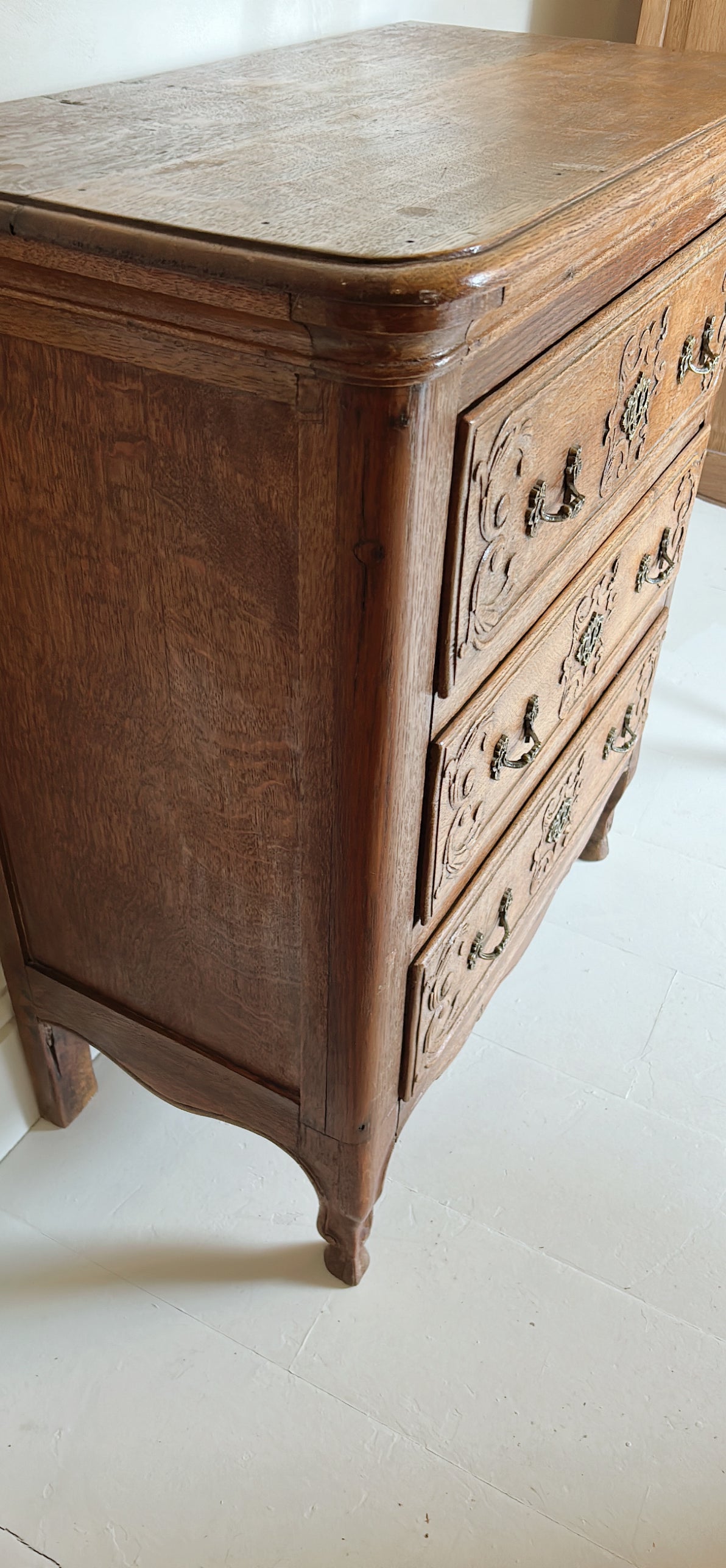 French antique Oak chest of drawers
