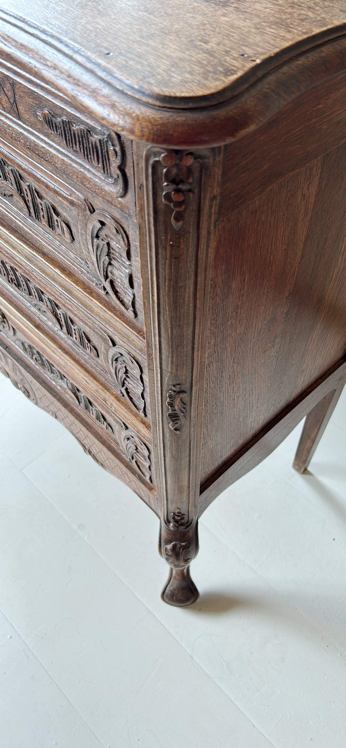 French antique 4 drawer commode - chest of drawers