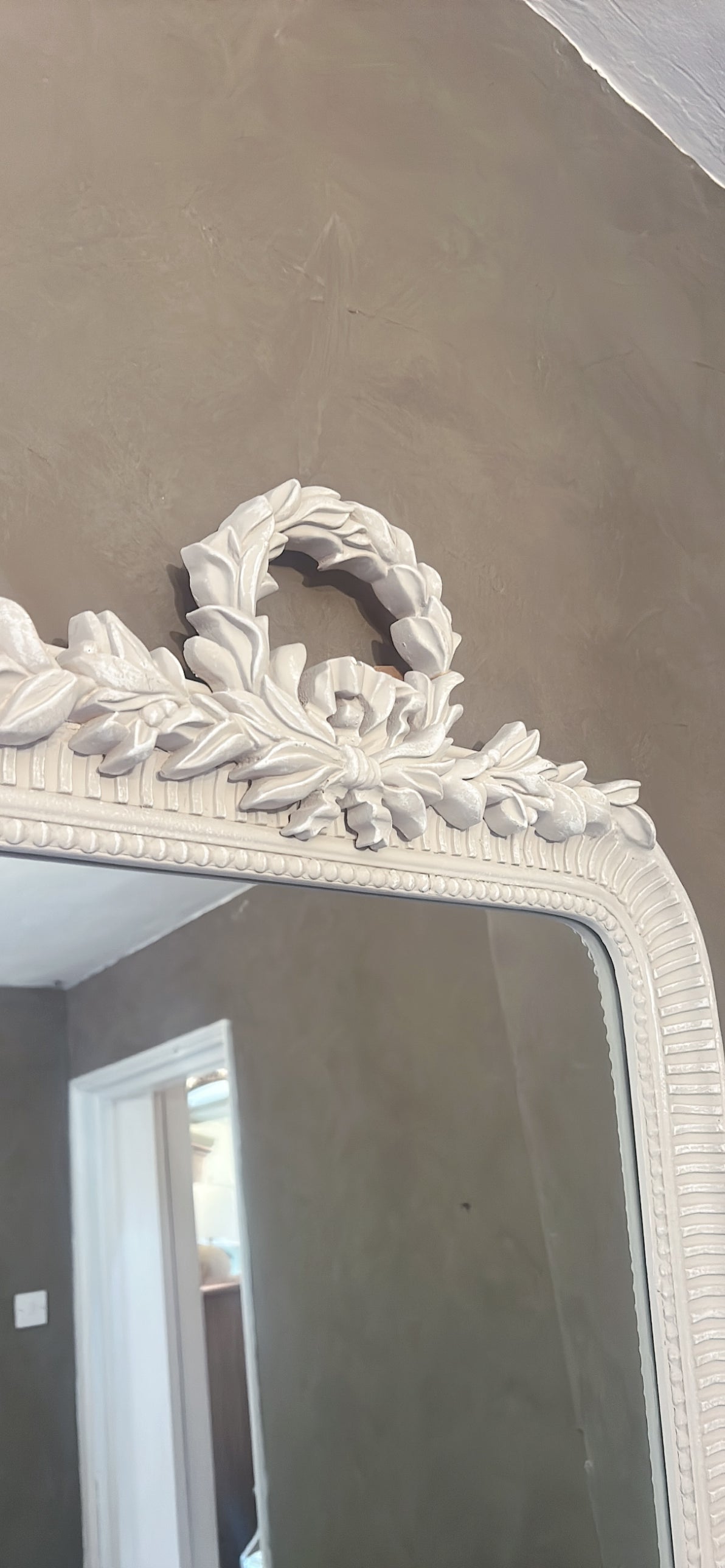 Ribbon painted mirror