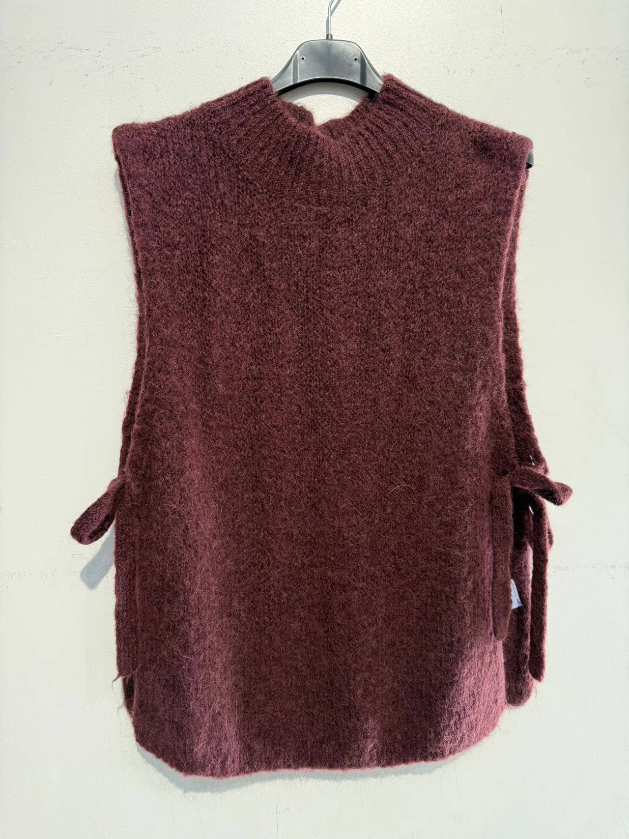 Sleeveless sweater in baby alpaca and wool 3451: Taupe