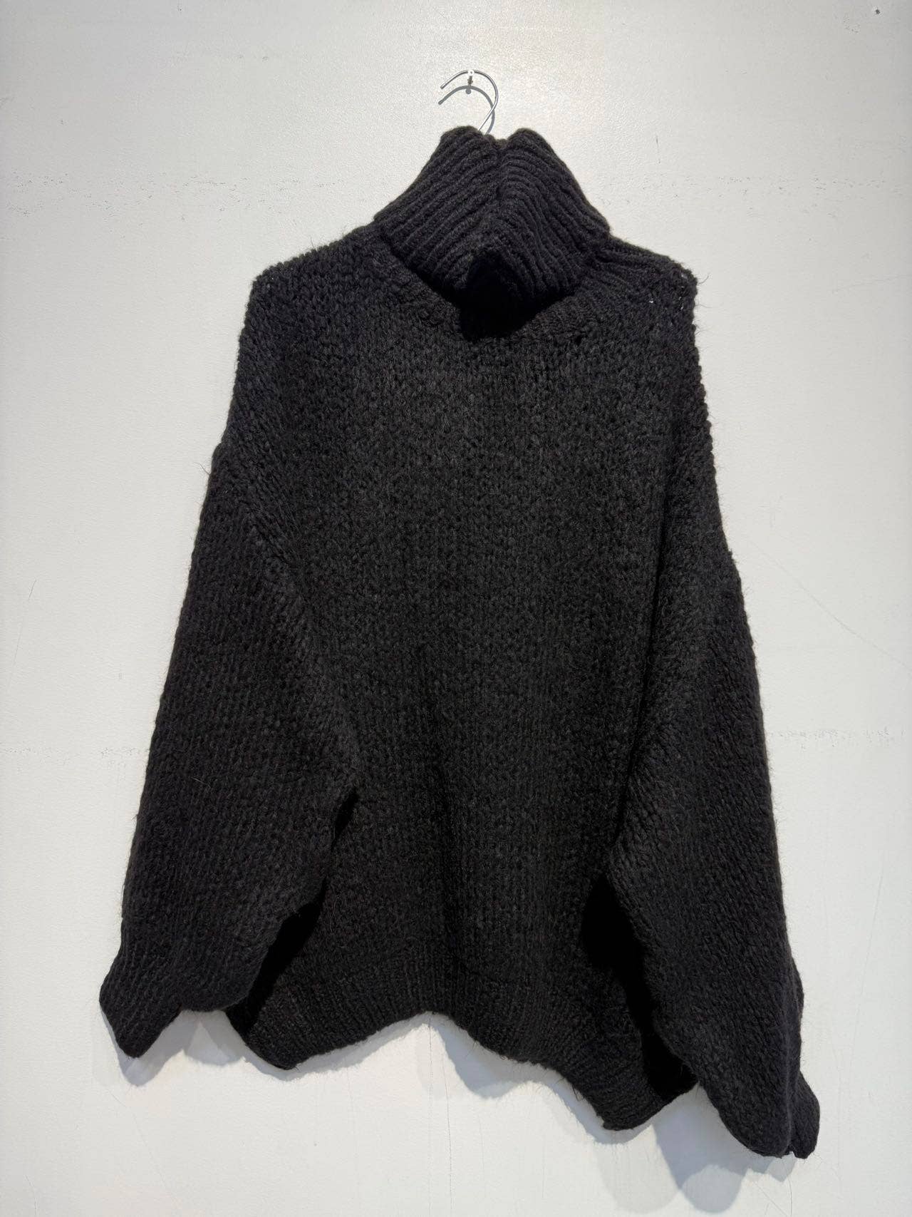 Oversized turtleneck sweater with alpaca: Taupe