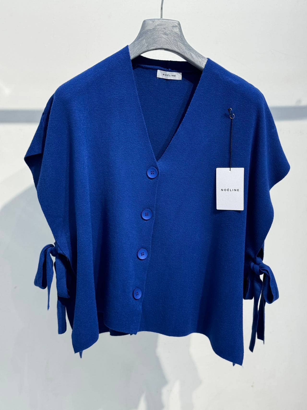 25210 knitted sleeveless vest: Camel