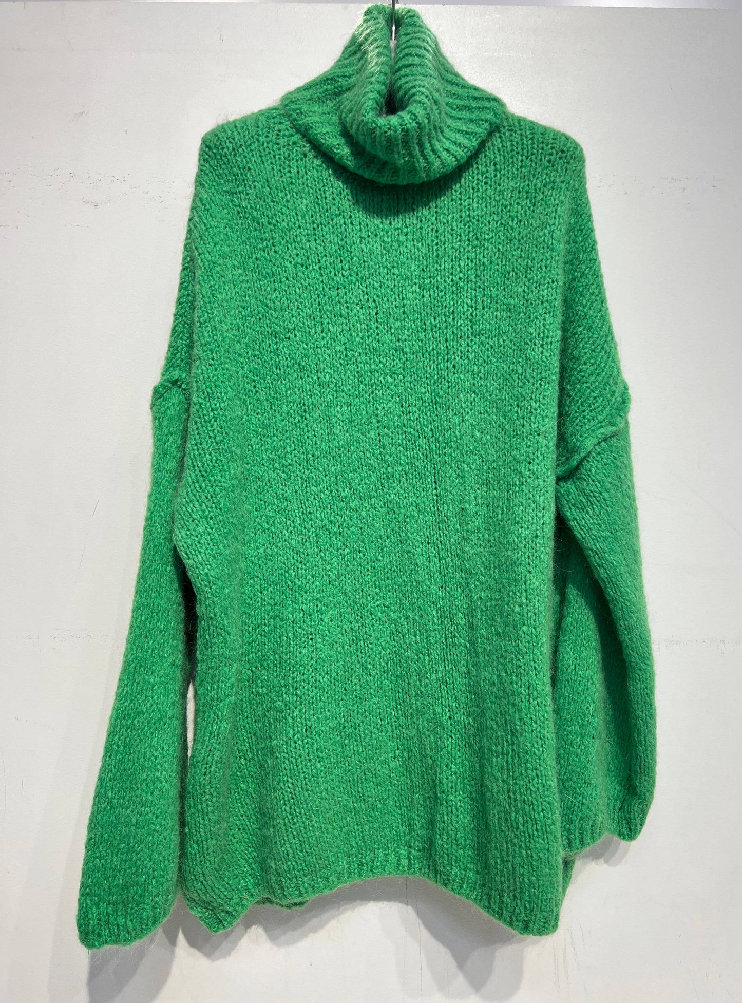 3228 soft turtleneck wool and mohair sweater: Ecru / One size