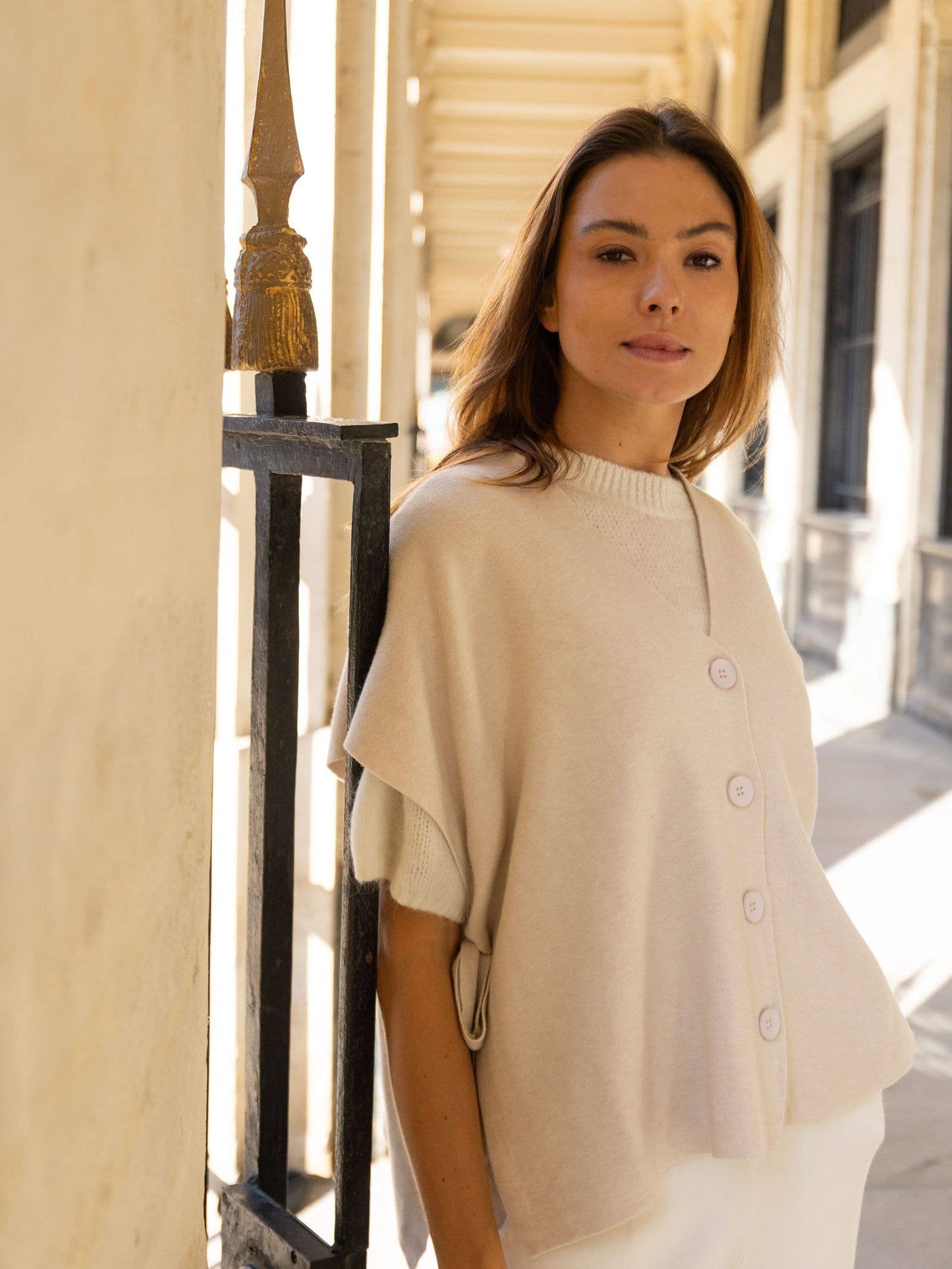 25210 knitted sleeveless vest: Camel