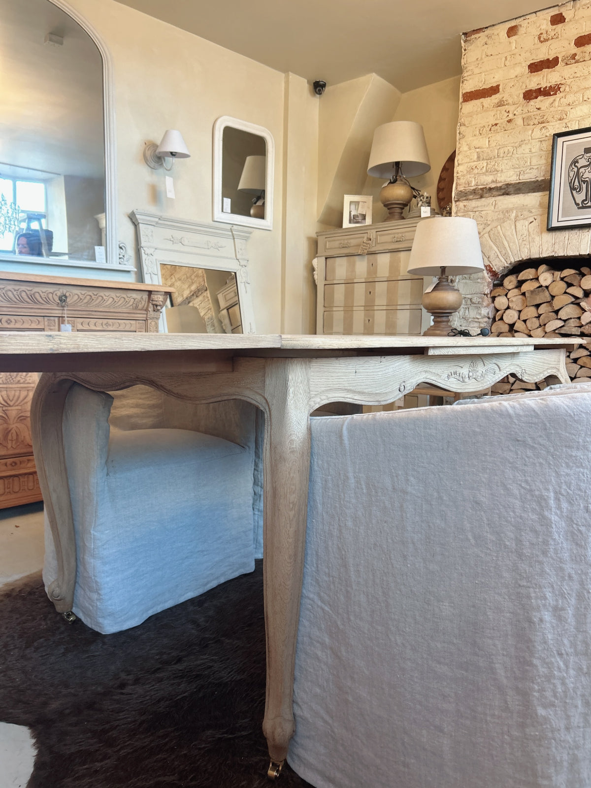 French Oak extending Louis XV dining table