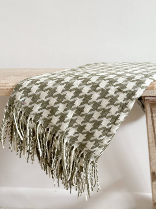 Olive And Cream Throw 170 x 120