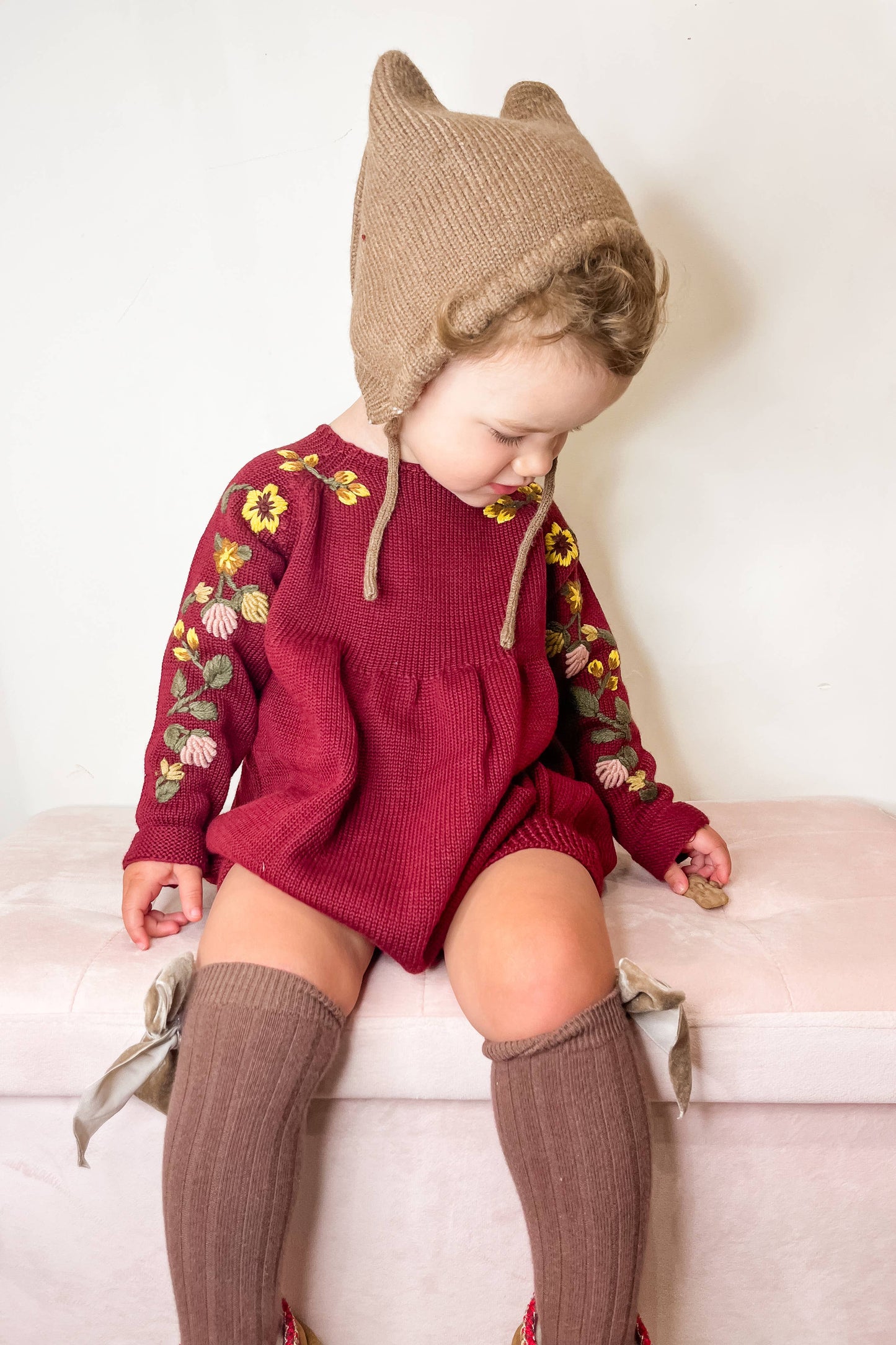 Annie & Charles® baby hat: Beige