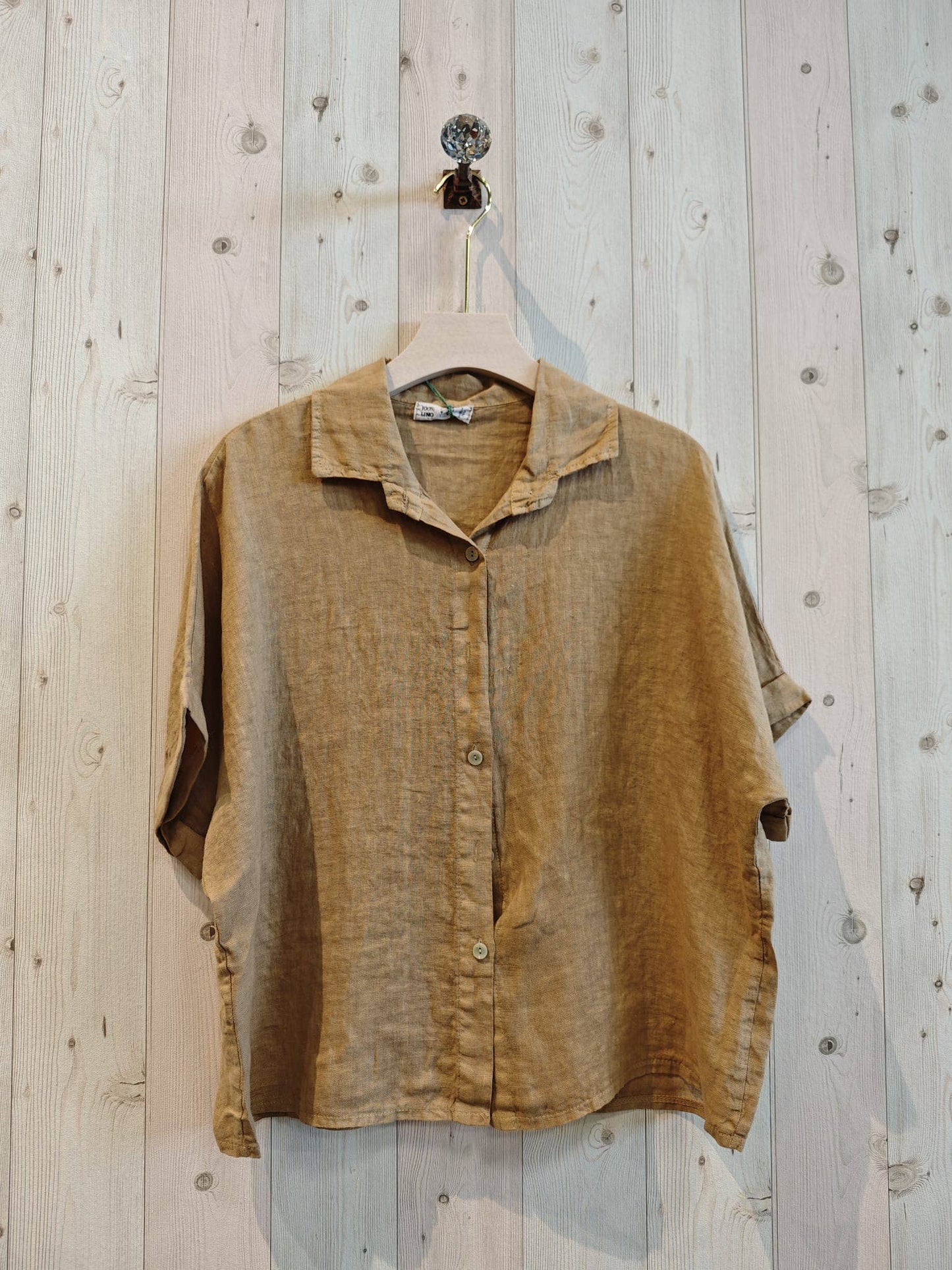 Ref-83531 100% LINEN SHORT-SLEEVE SHIRT: CAMEL