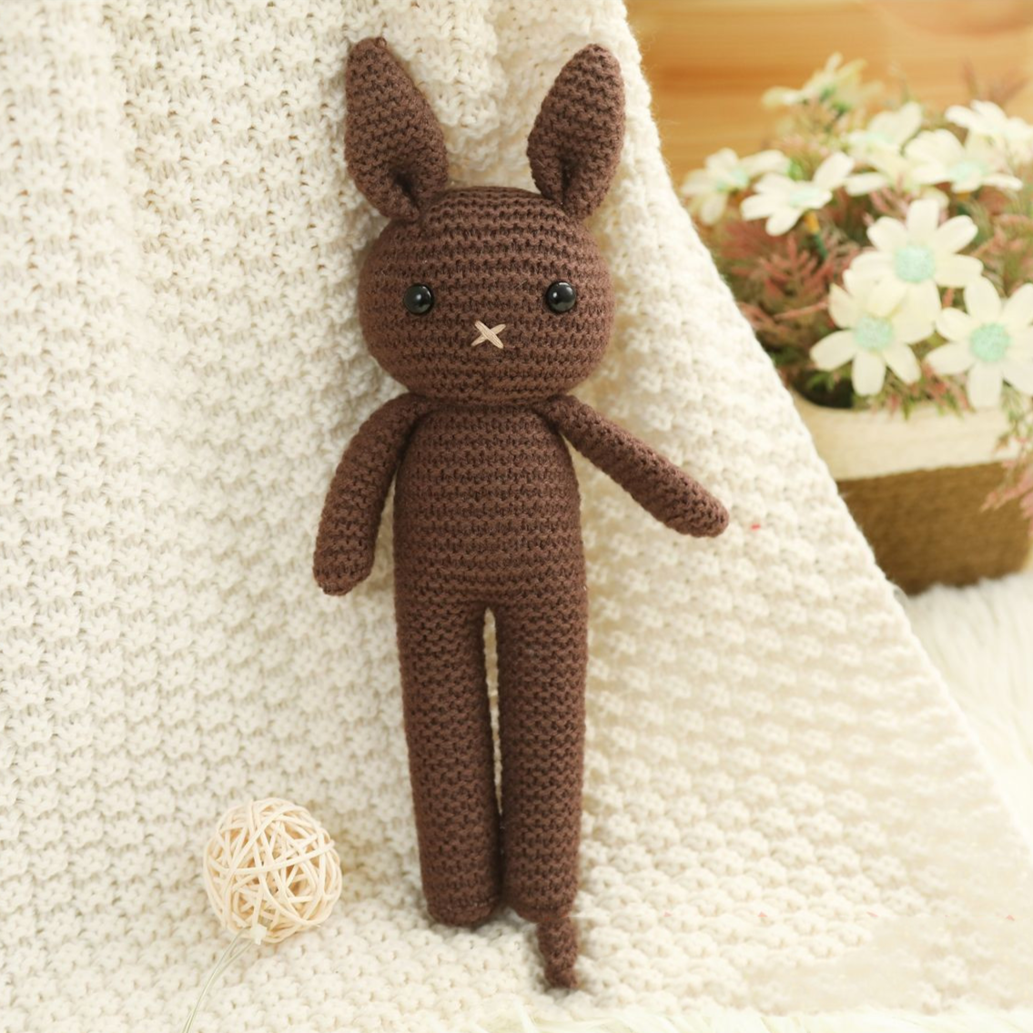 Annie&Charles® knitting bunny: White
