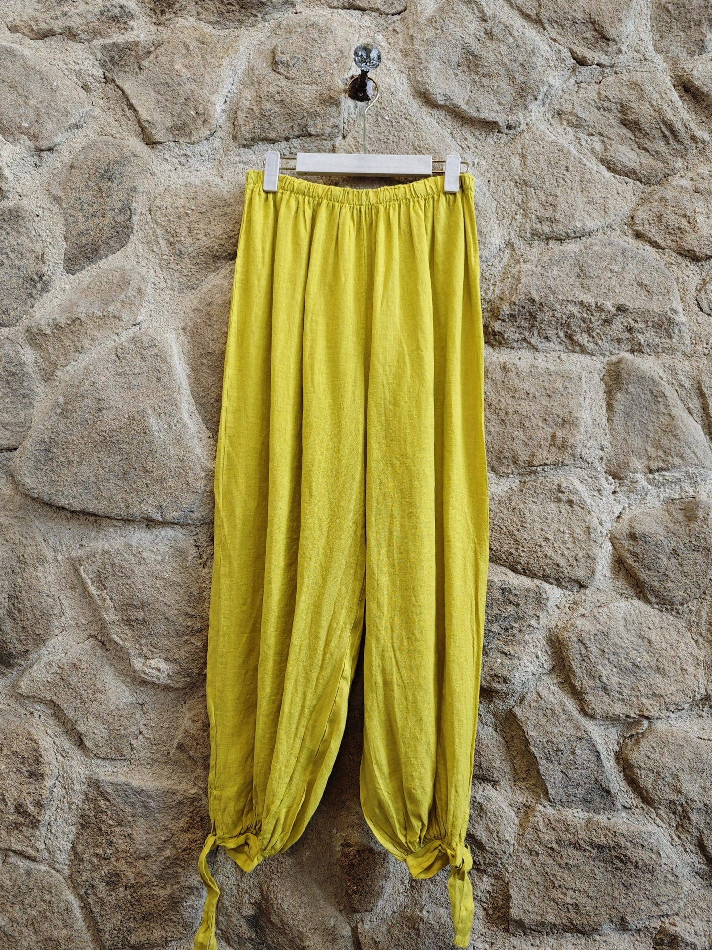 Ref-18324 Ankle-length pants with bow, 100% linen: Camel
