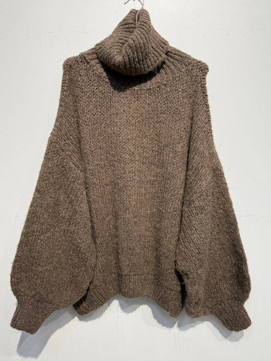 Oversized turtleneck sweater with alpaca: Taupe