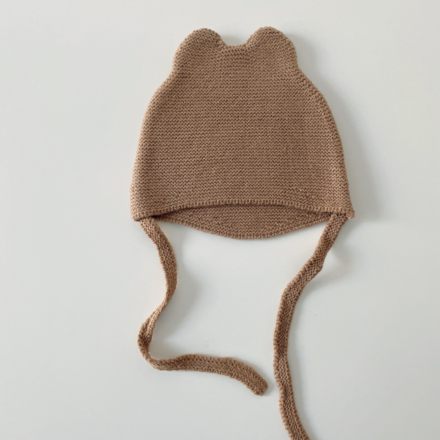 Annie & Charles® baby hat: Beige
