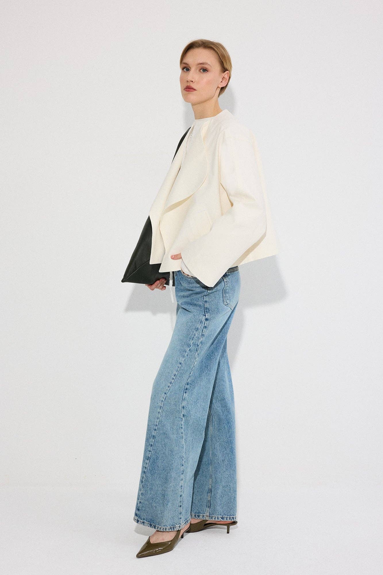 DOUBLE-BREASTED SHORT JACKET: Ecru / S/M