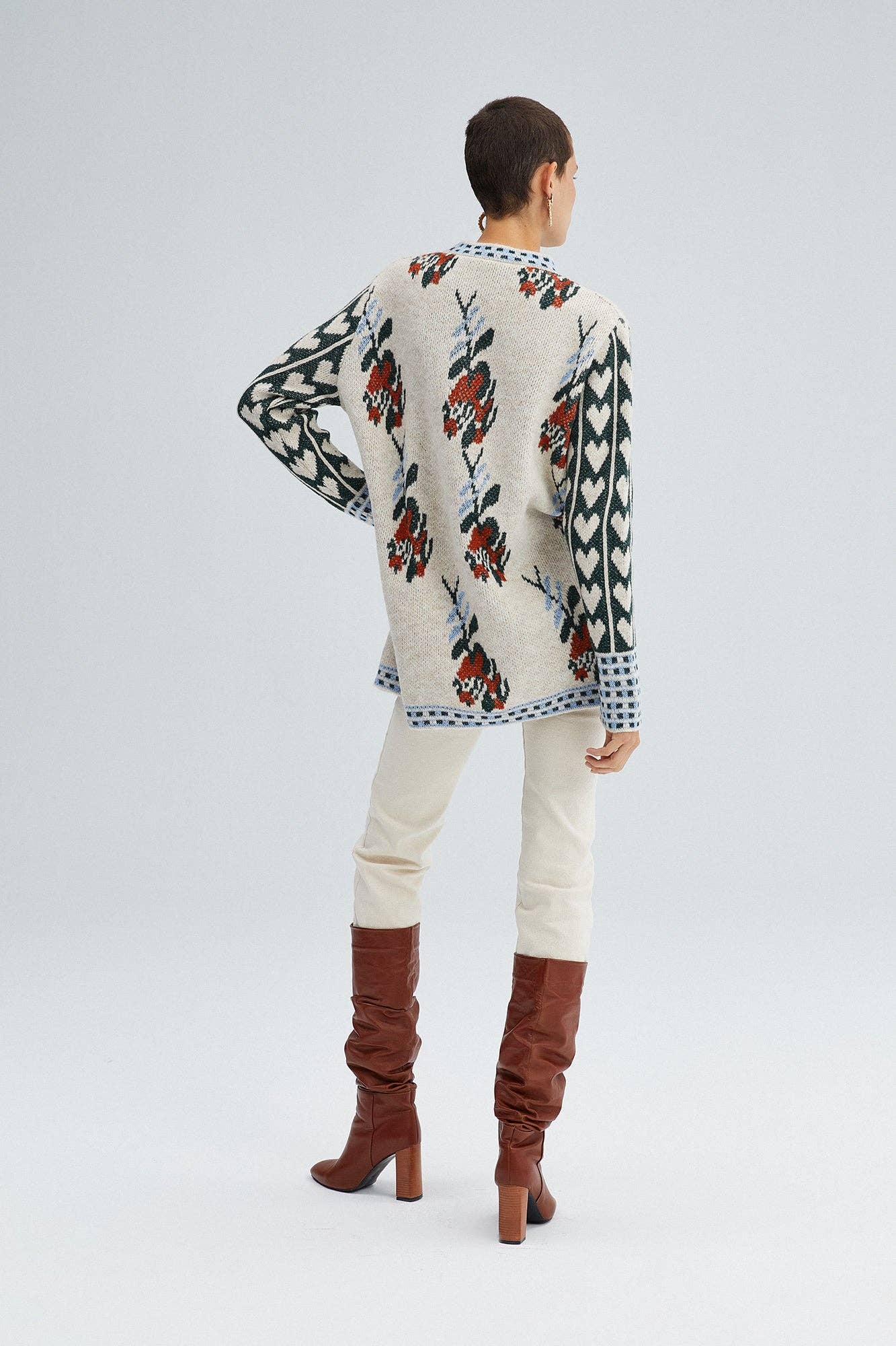 Flower Patterned Sweater - 20% Cotton Blend: Patterned / M