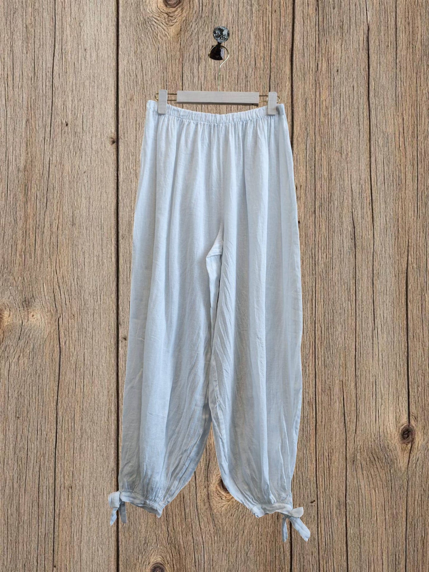 Ref-18324 Ankle-length pants with bow, 100% linen: Beige
