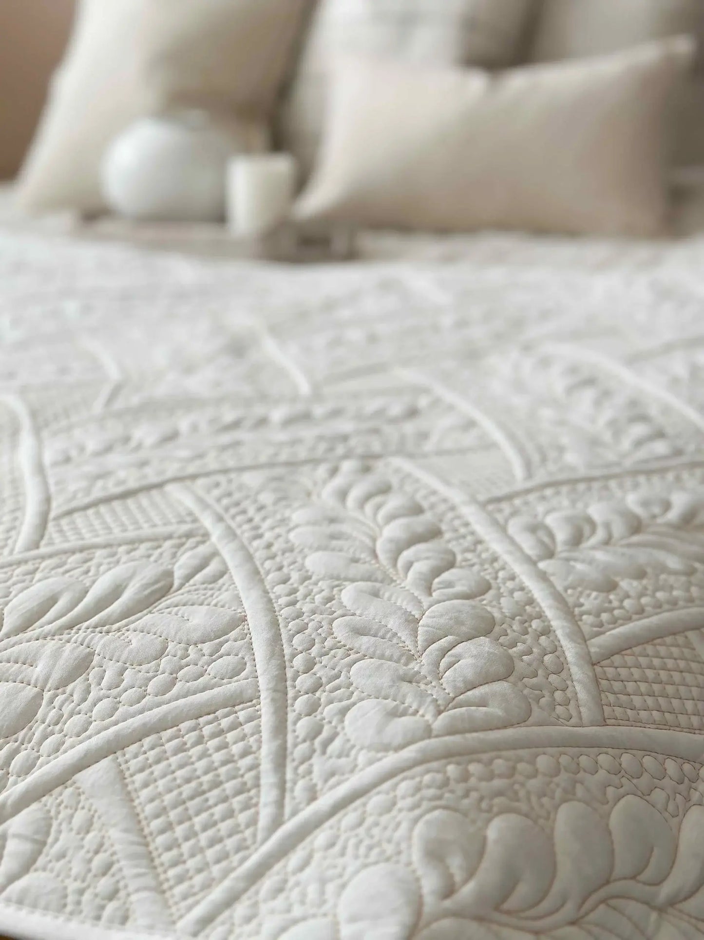 Cream Quilted Bedspread: Medium (180x90)