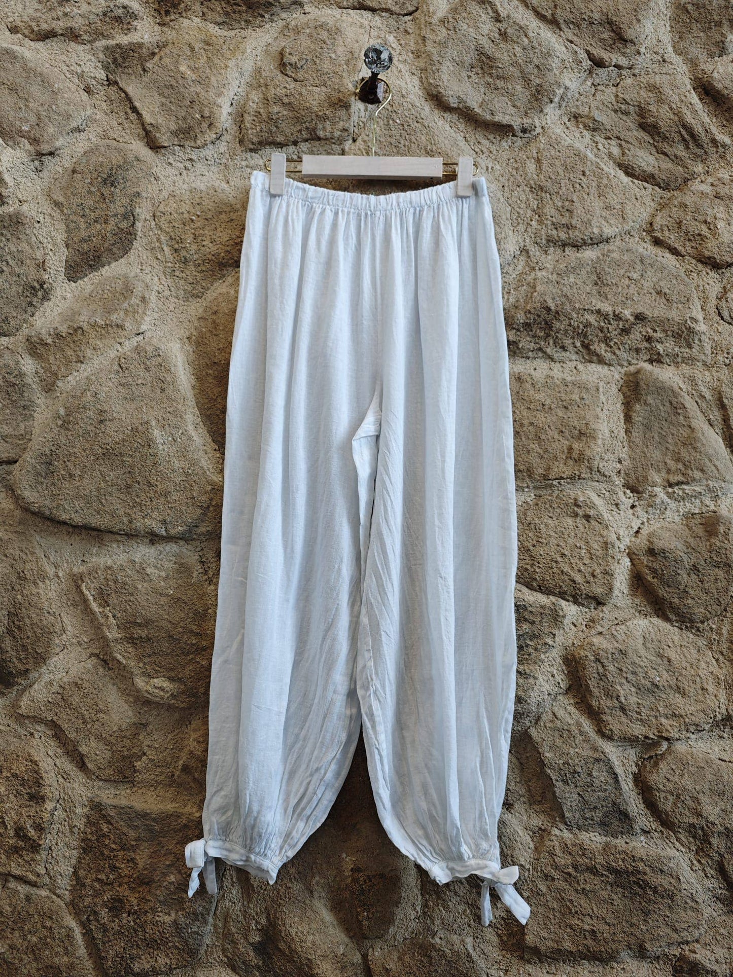 Ref-18324 Ankle-length pants with bow, 100% linen: Camel