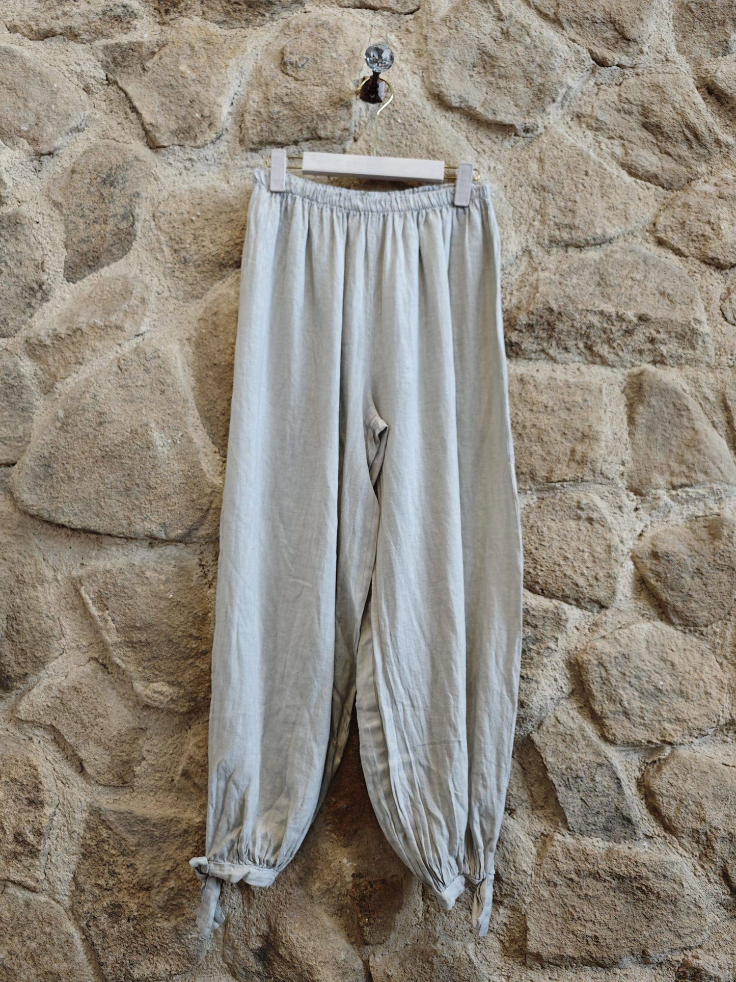 Ref-18324 Ankle-length pants with bow, 100% linen: Camel