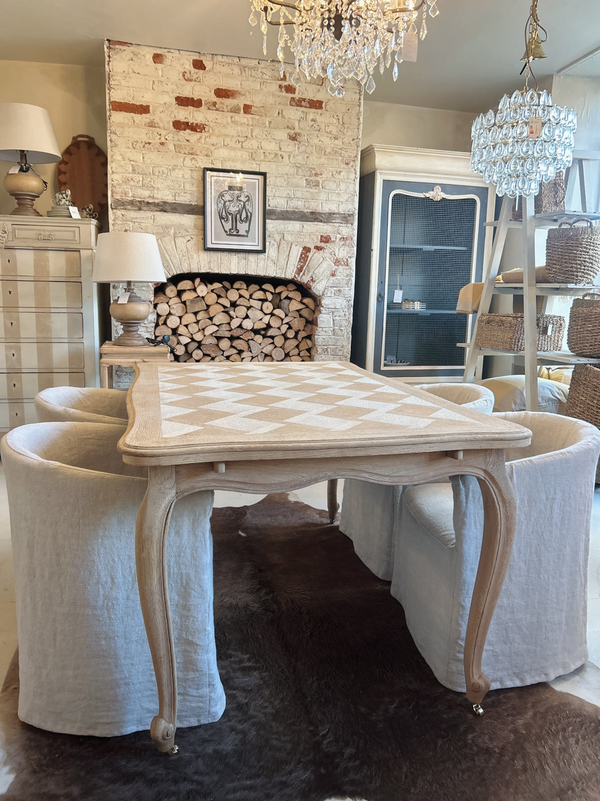 French Oak extending Louis XV dining table