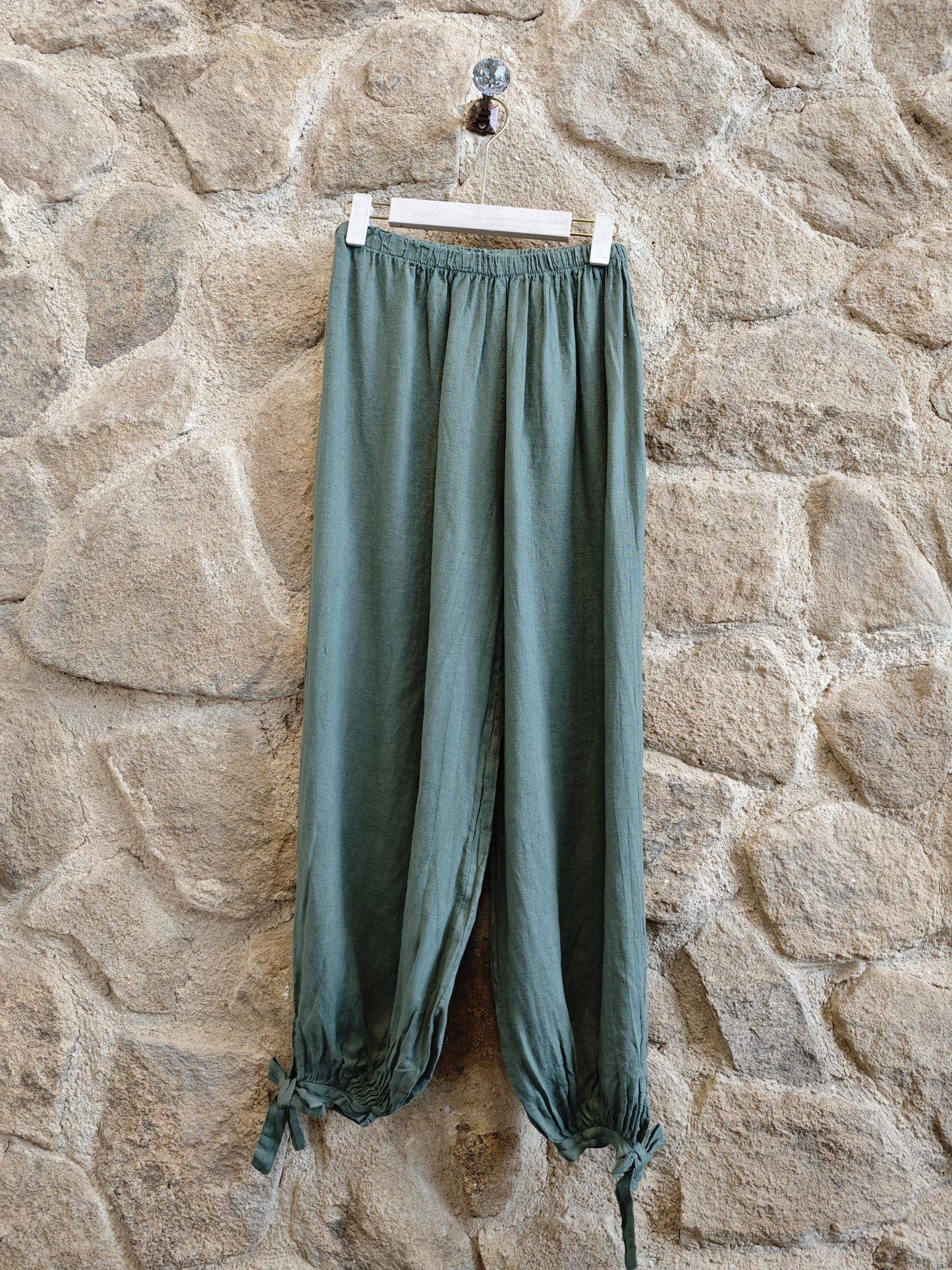 Ref-18324 Ankle-length pants with bow, 100% linen: Camel