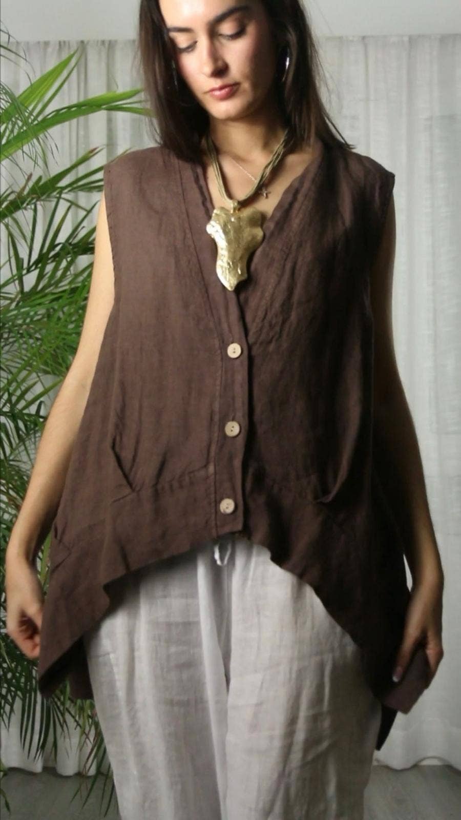 Ref-83679 SLEEVELESS BLOUSE 100% LINEN: CAMEL