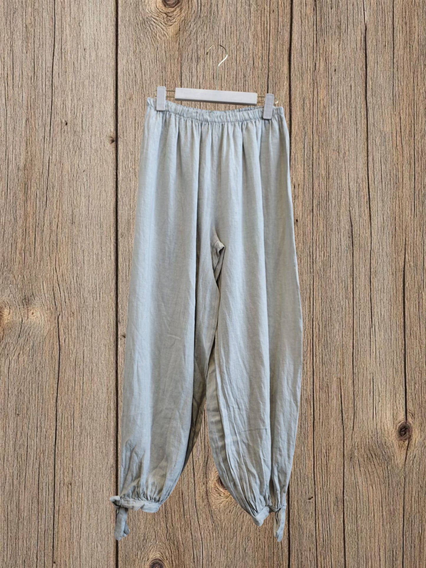Ref-18324 Ankle-length pants with bow, 100% linen: Beige