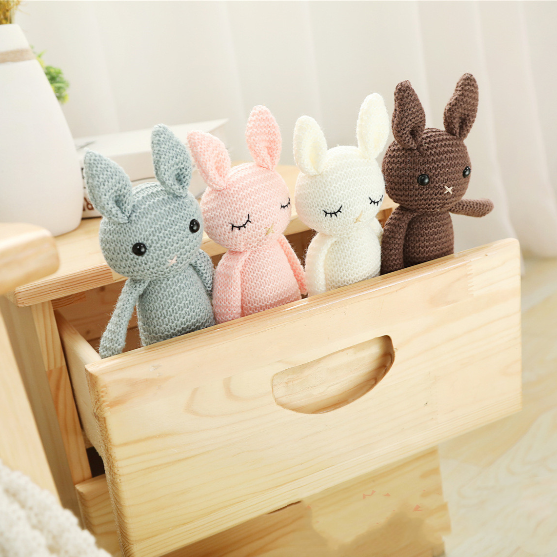 Annie&Charles® knitting bunny: Brown