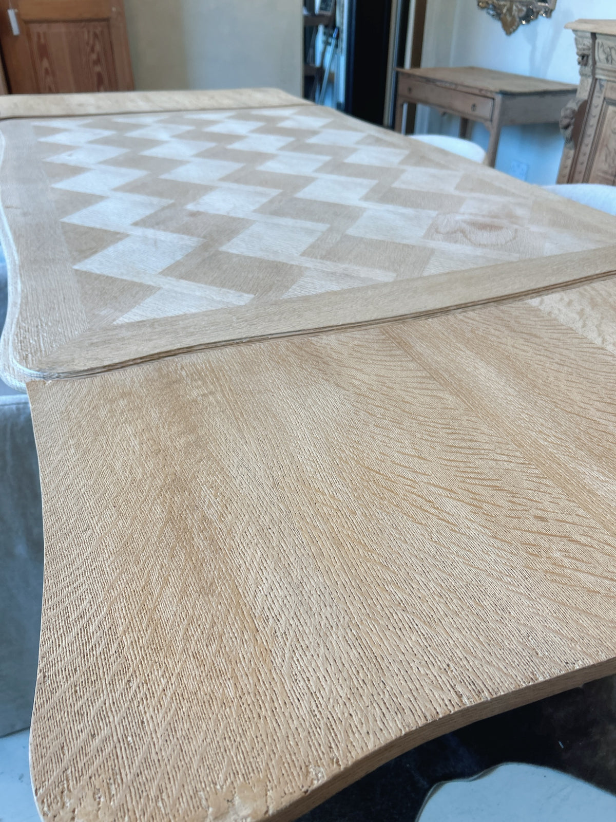 French Oak extending Louis XV dining table