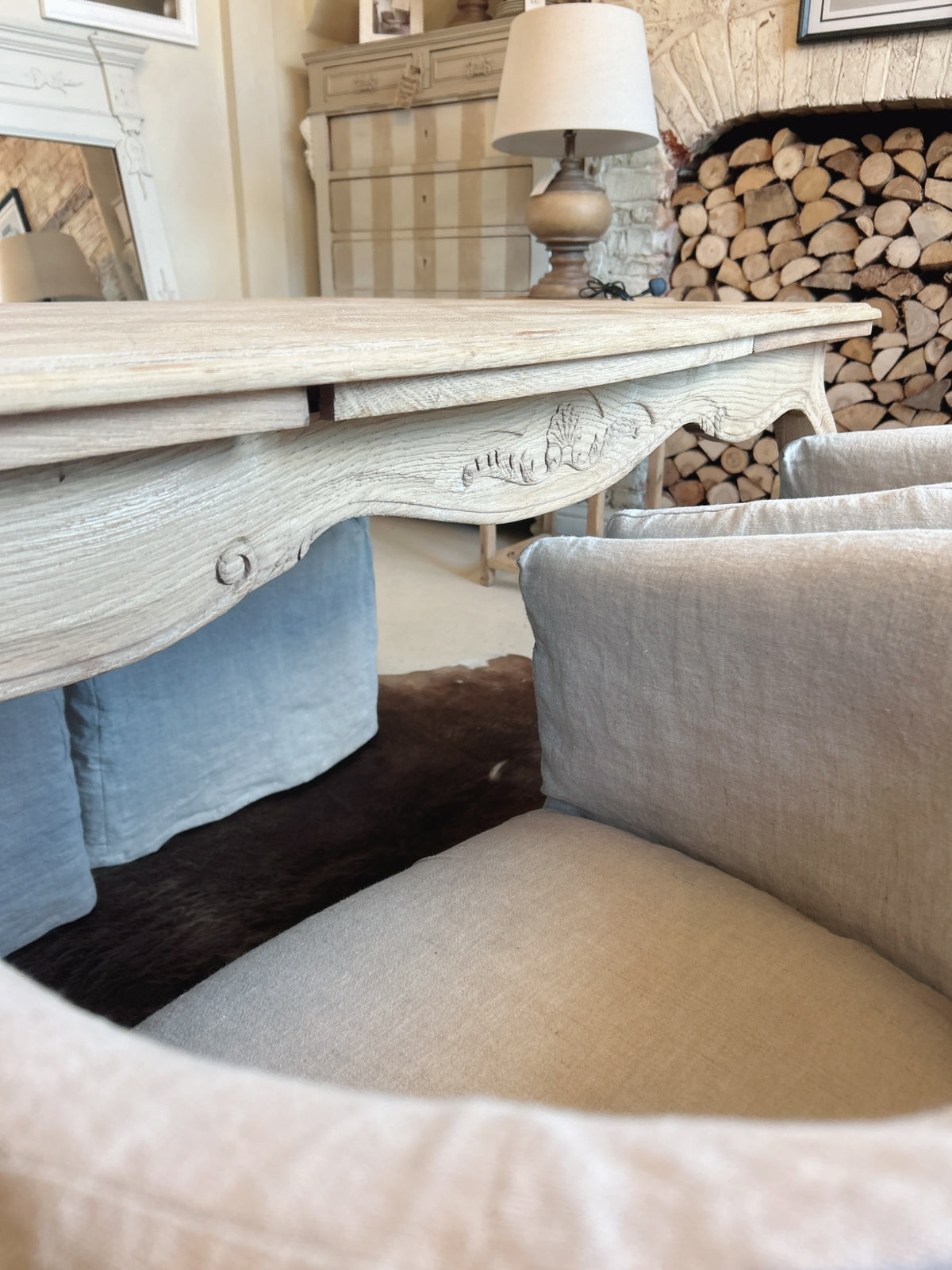 French Oak extending Louis XV dining table
