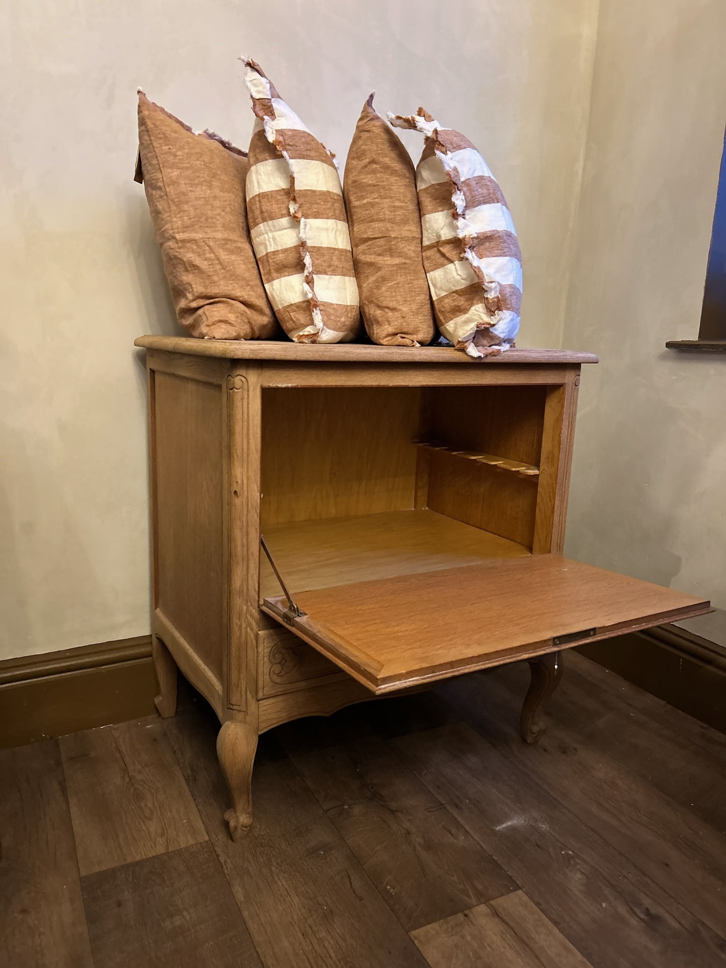 Pull down from raw oak Louis cabinet