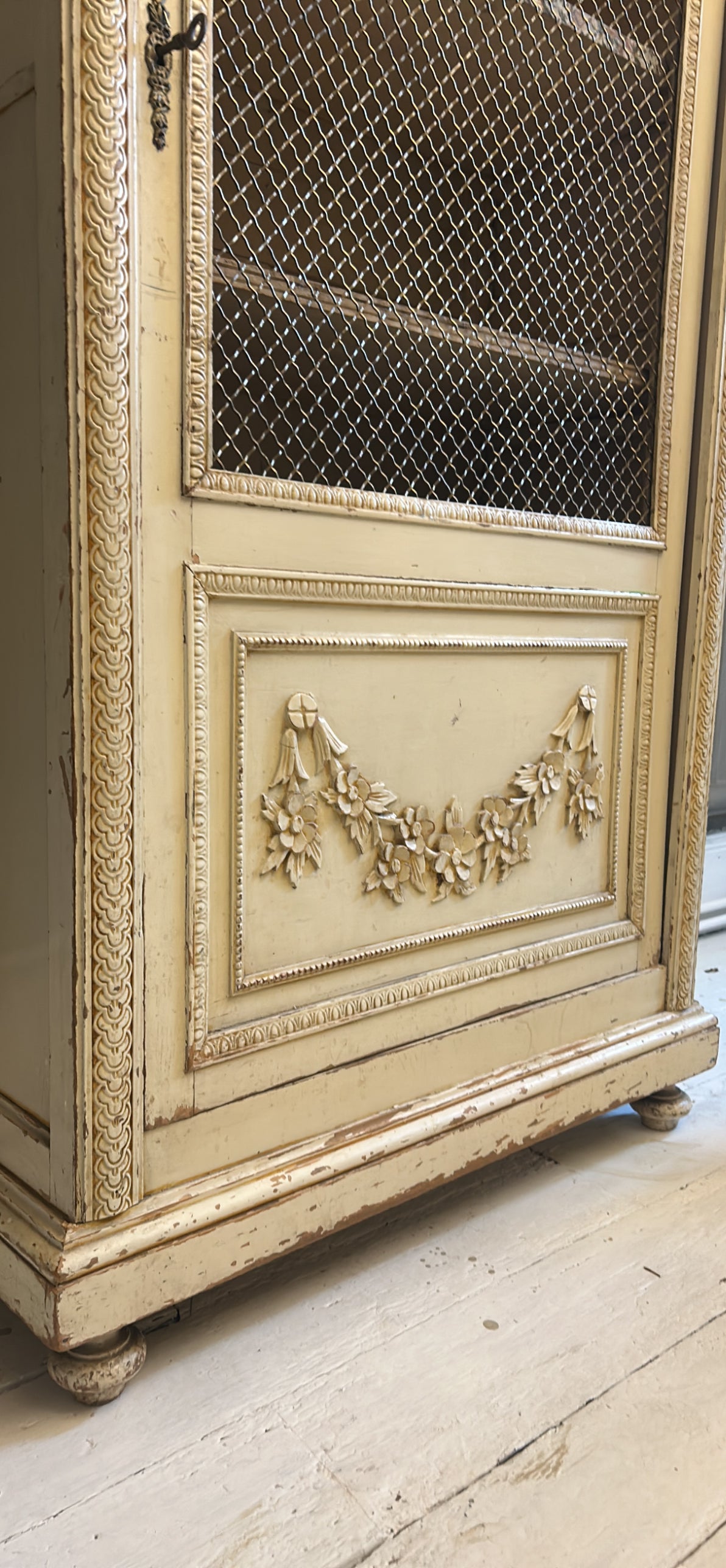 French Louis XVI armoire