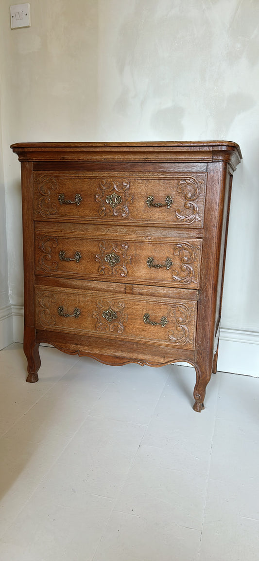 French antique Oak chest of drawers