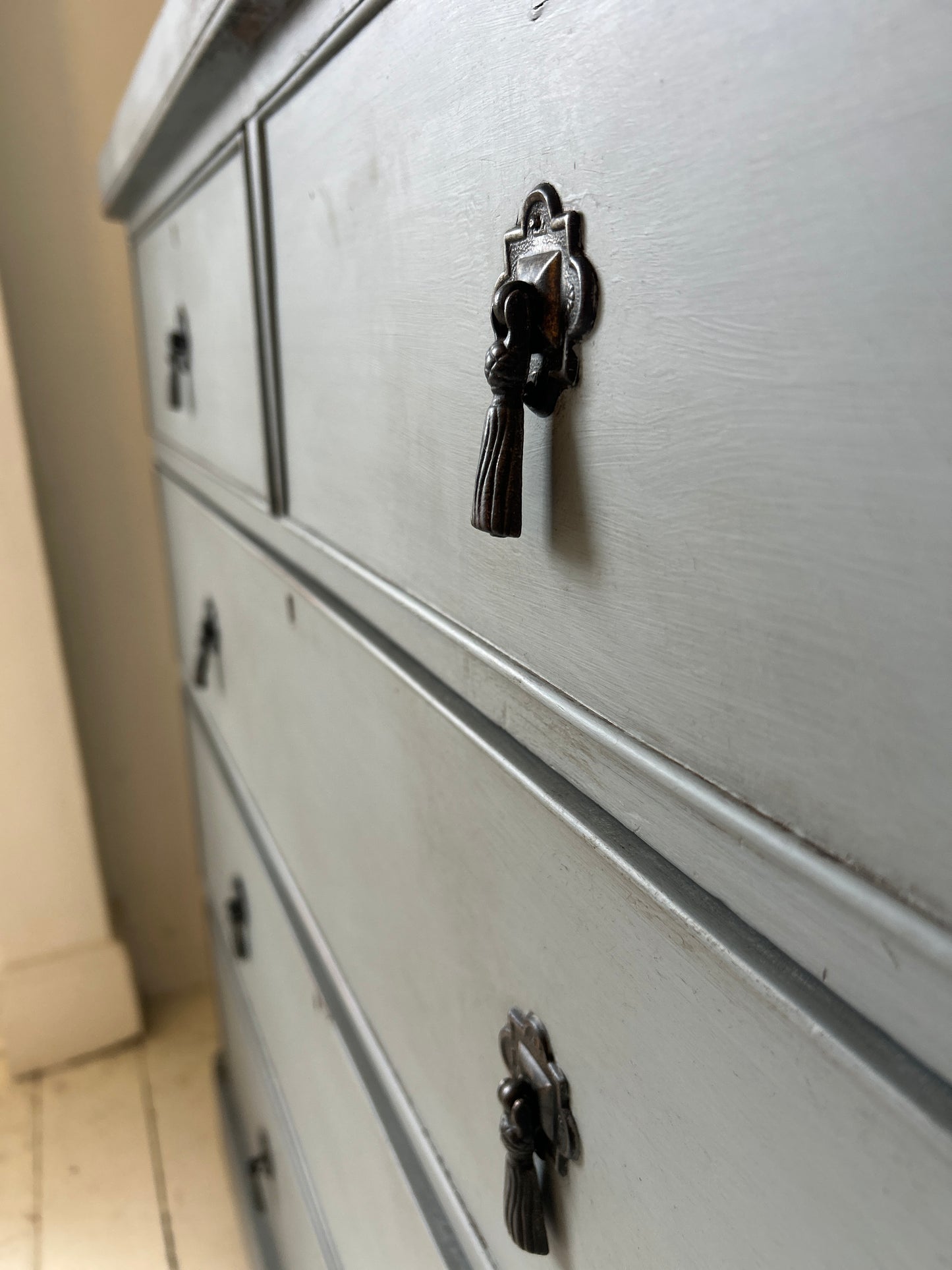 Antique painted chest of drawers - Blue stone
