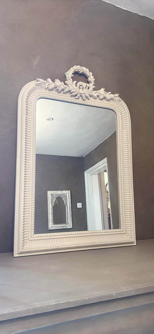 Ribbon painted mirror