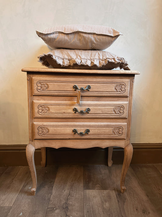 Sandblasted petite french chest of drawers