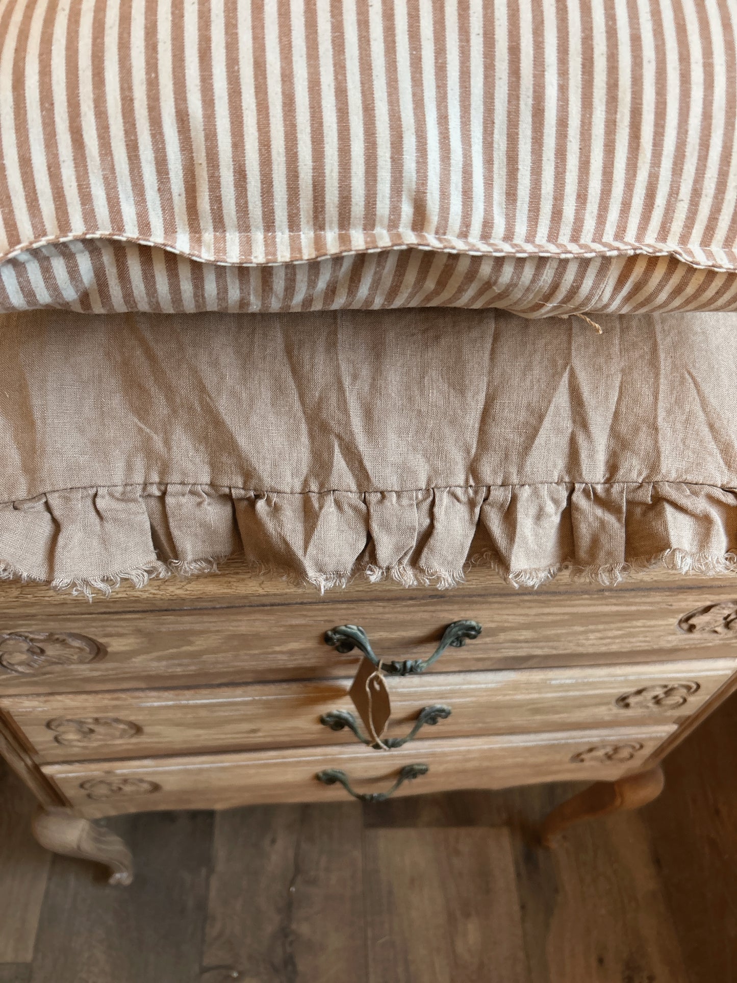 Sandblasted petite french chest of drawers